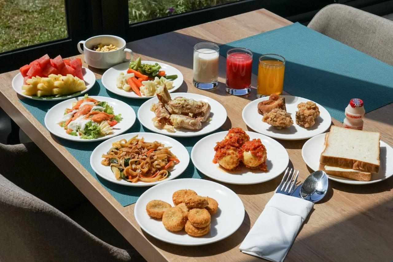 Hotel Villa Emitta Tomohon Экстерьер фото