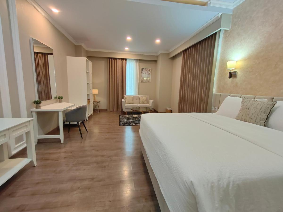 Hotel Villa Emitta Tomohon Экстерьер фото