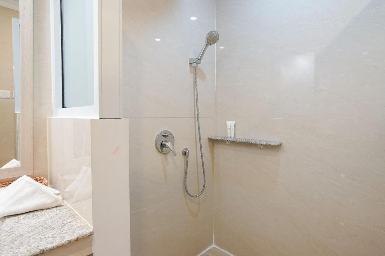 Hotel Villa Emitta Tomohon Экстерьер фото
